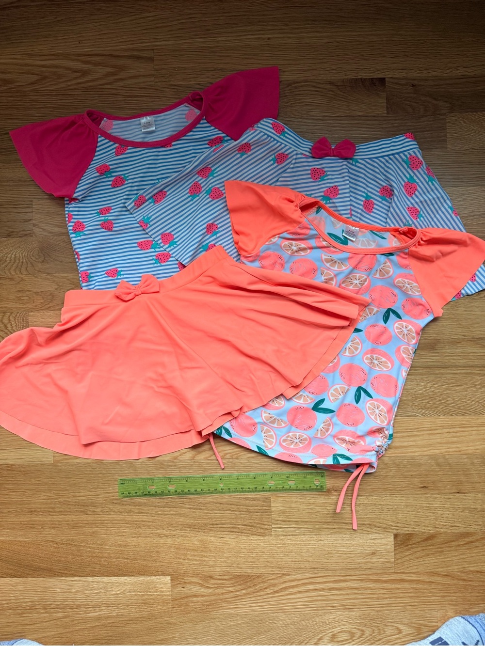 Short sleeve and skort swim bundle - Unbranded size 6